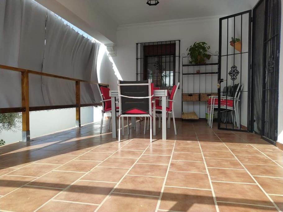 Agradable Casa Con Piscina En La Serrania. Арриате Экстерьер фото