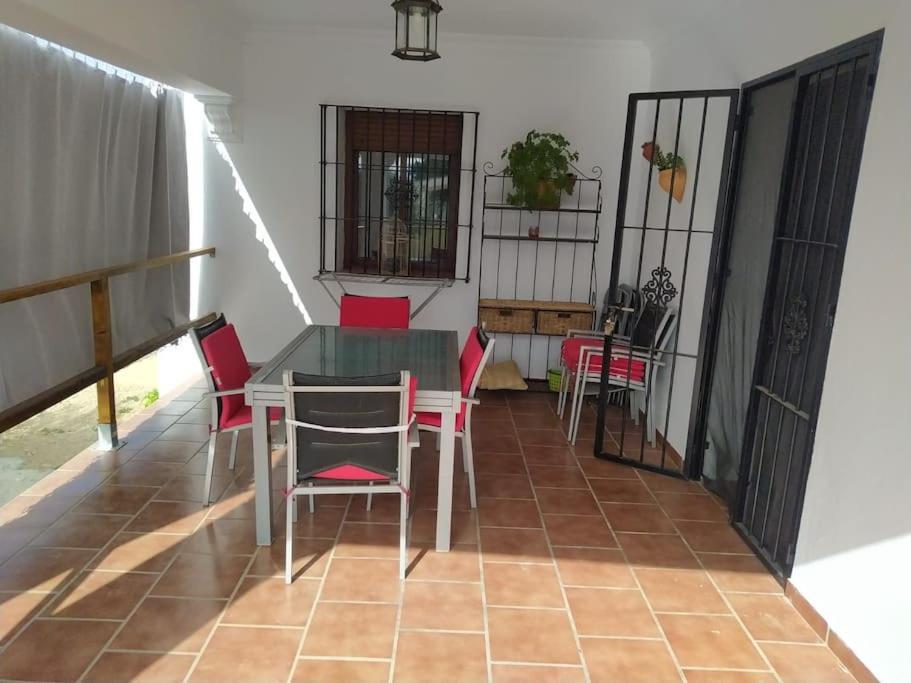 Agradable Casa Con Piscina En La Serrania. Арриате Экстерьер фото